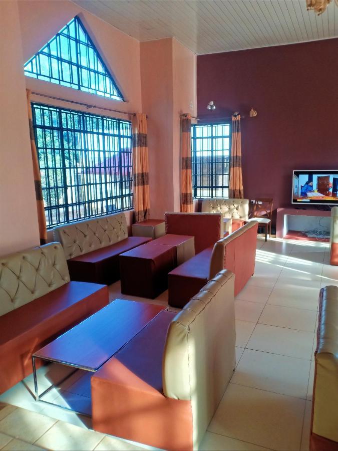 The Peak Meadows Hotel Nyeri Exteriér fotografie