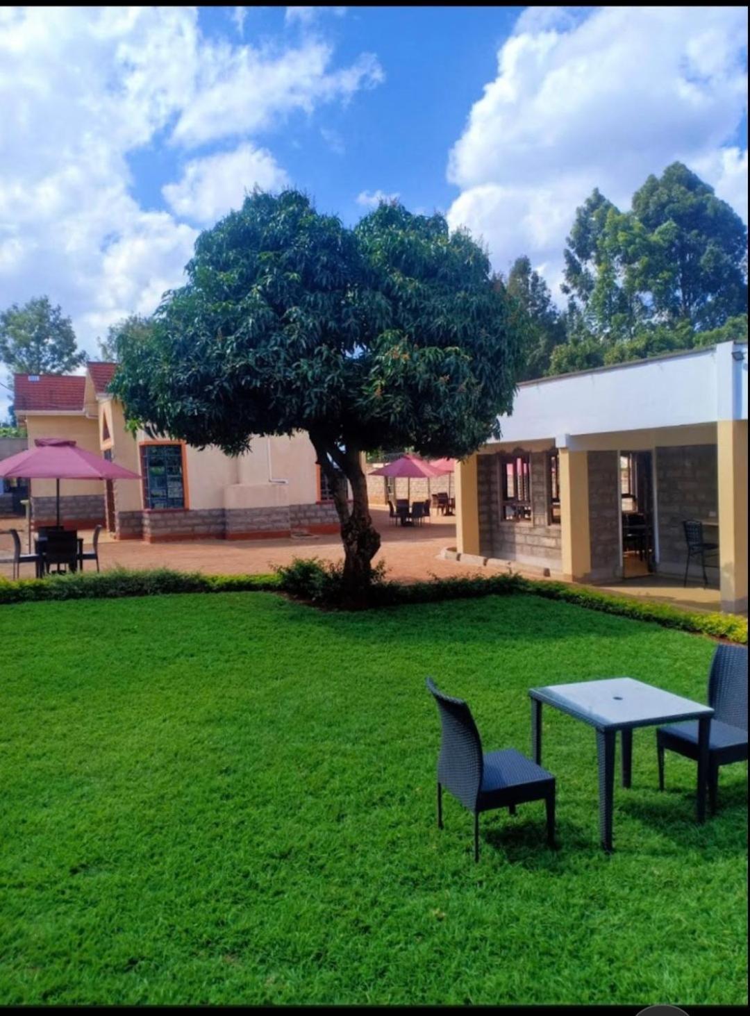 The Peak Meadows Hotel Nyeri Exteriér fotografie